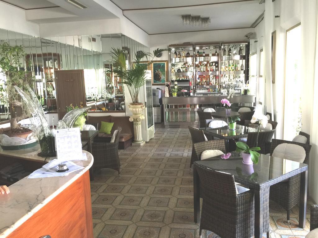 Hotel Villa Verde San Mauro Mare 外观 照片