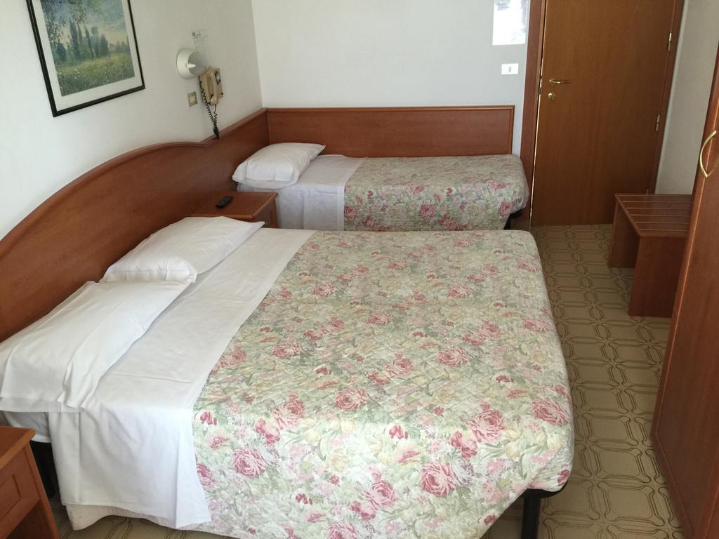 Hotel Villa Verde San Mauro Mare 外观 照片